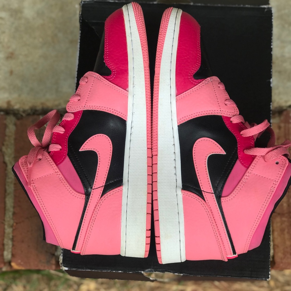Air Jordan 1 Coral Chalk GS Size 7Y / 8.5W - Picture 5 of 9